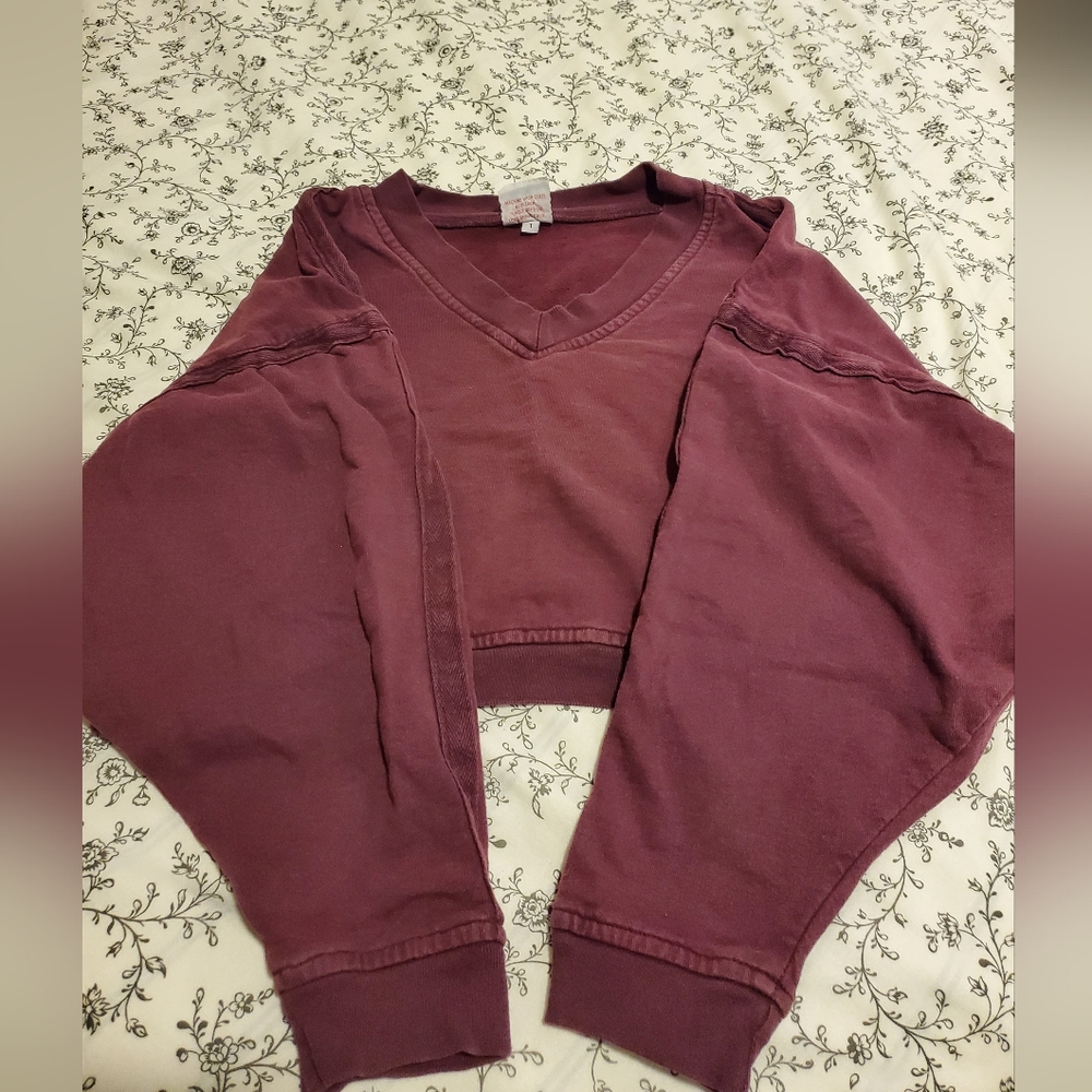 Crop top and sneakers